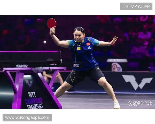 何卓佳穿西装的样子，怎么比她赛场上还要狠啊？