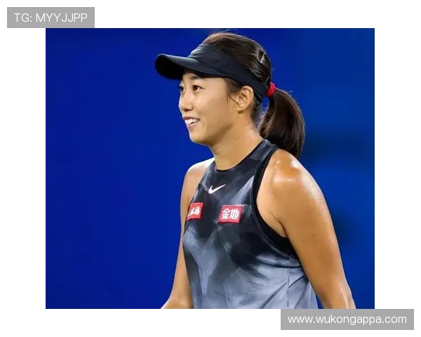 张帅机场穿得像去开跑车发布会，谁能想到球场上是拼命三郎？