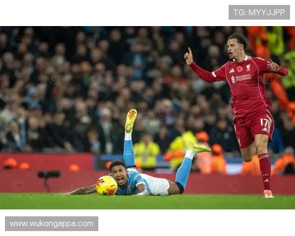 利物浦中场越控越乱现象显现，近期跑动增强背景下球队稳定性面临考验